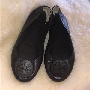 TORY BURCH BLACK FLATS